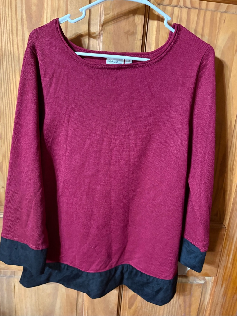 Kensie Burgundy Long Sleeve Top with Black Contrast Hem